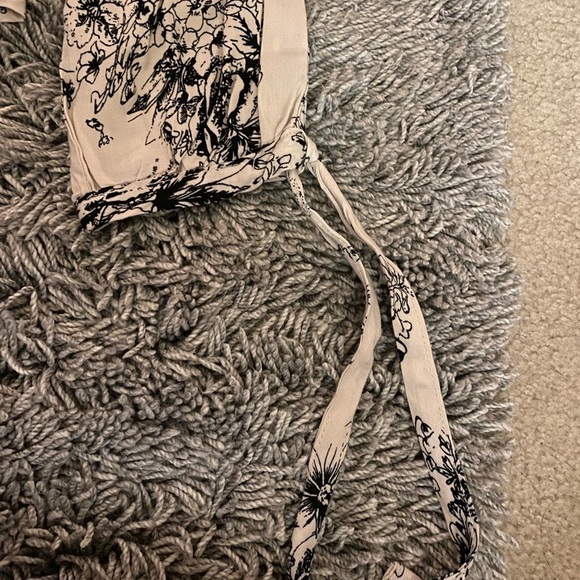 Top - Picture 3 of 4